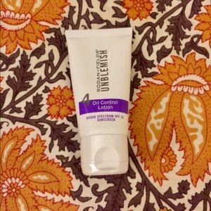 Rodan+Fields Unblemish Shine free sunscreen SPF 20